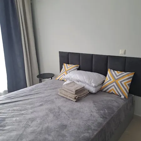 Admiral Plaza Sunny Apartament