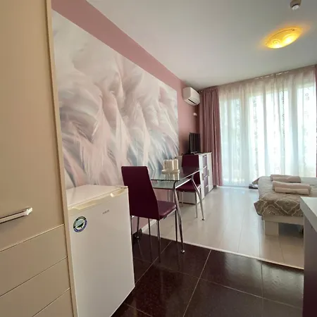 Апартамент Admiral Plaza Premium *