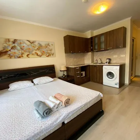 Admiral Plaza Premium Апартамент